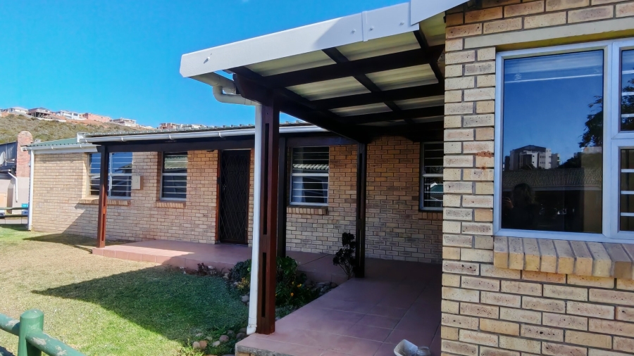 4 Bedroom Property for Sale in Boland Park Western Cape